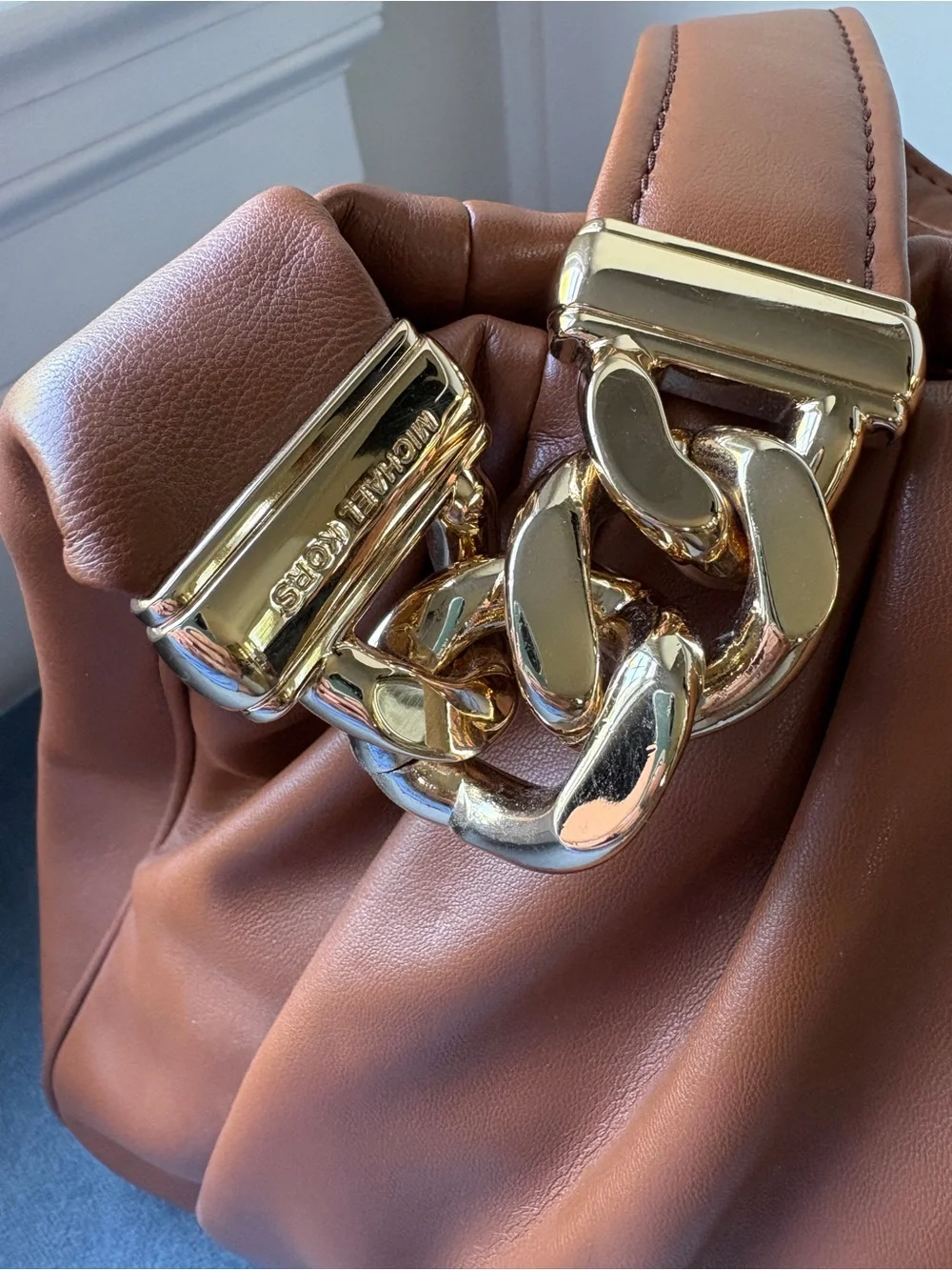 MICHAEL KORS Hannah Leather Shoulder Bag